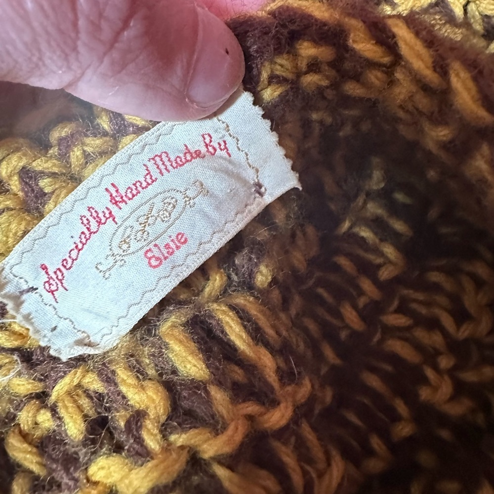 Handmade poncho - Picture 2 of 2